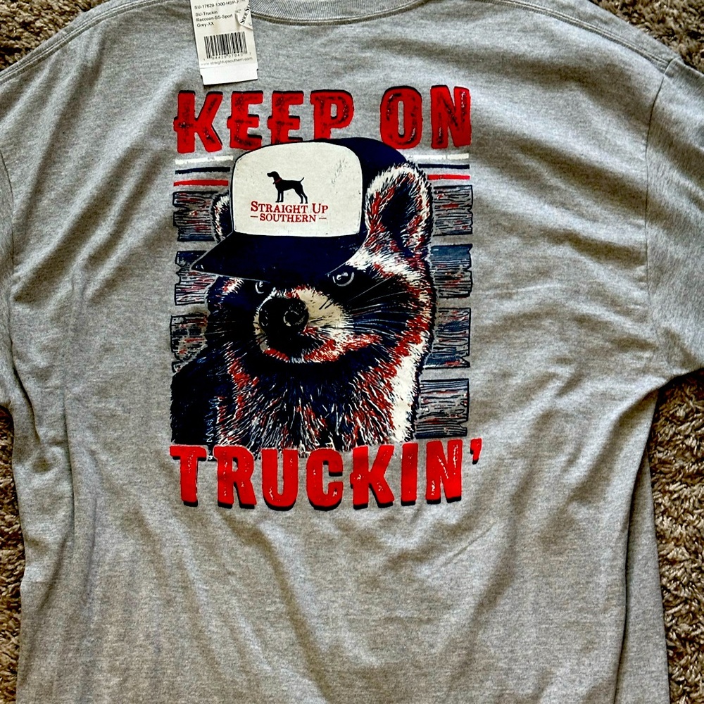 Brand new XXL Straight up Southern “Keep on Truckin’” t-shirt!